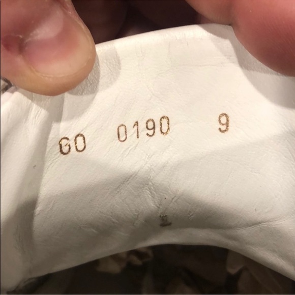 Louis Vuitton shoe - Picture 4 of 7